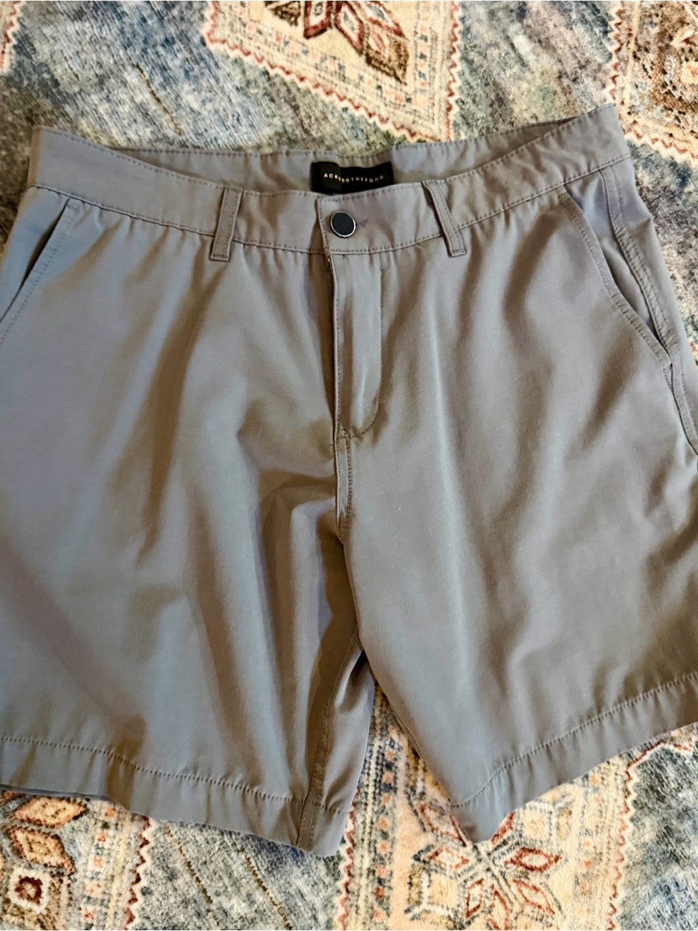 Men's Flat Front Performance Shorts — Gray